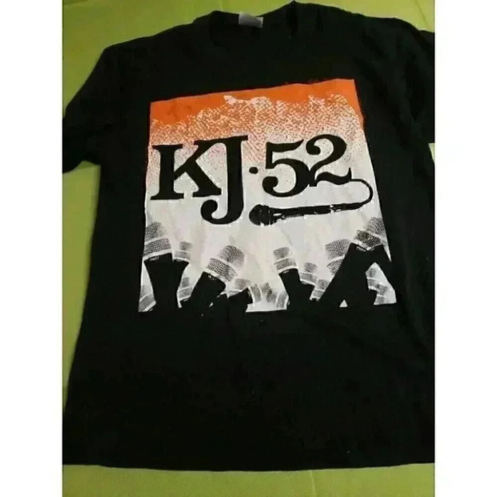 CHRISTIAN CONCERT T SHIRT Christian Concert  KJ52 Autographed Sz M‎ Nice A43